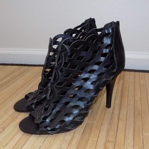 Torrid black cut out heels 12w